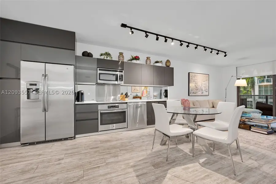 31 SE 6th St #304, Miami, FL 33131 - #3