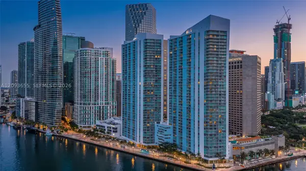 325 S Biscayne Blvd #2320, Miami, FL 33131