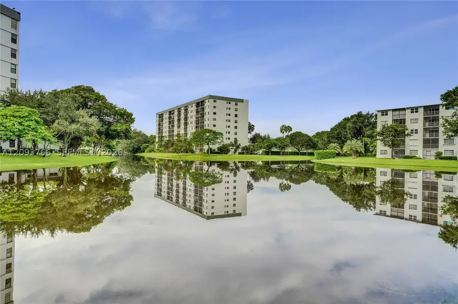 2226 N Cypress Bend Dr #408, Pompano Beach, FL 33069 - #3
