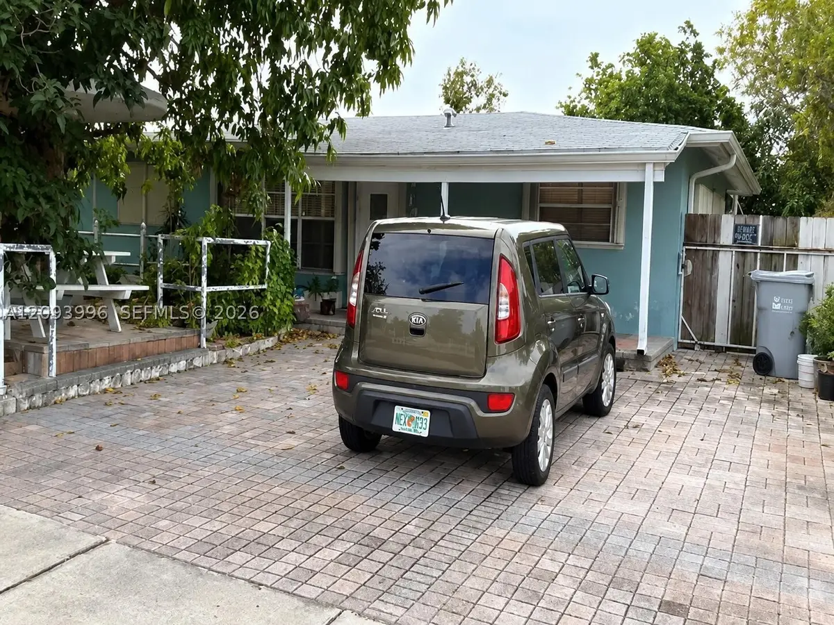 140 NE 17th Ct, Pompano Beach, FL 33060 - #1