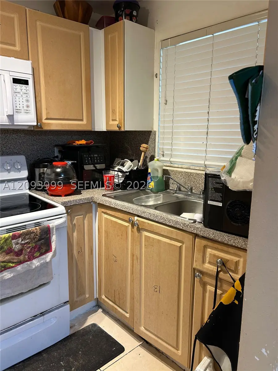770 NE 128th St #102, North Miami, FL 33161 - #3