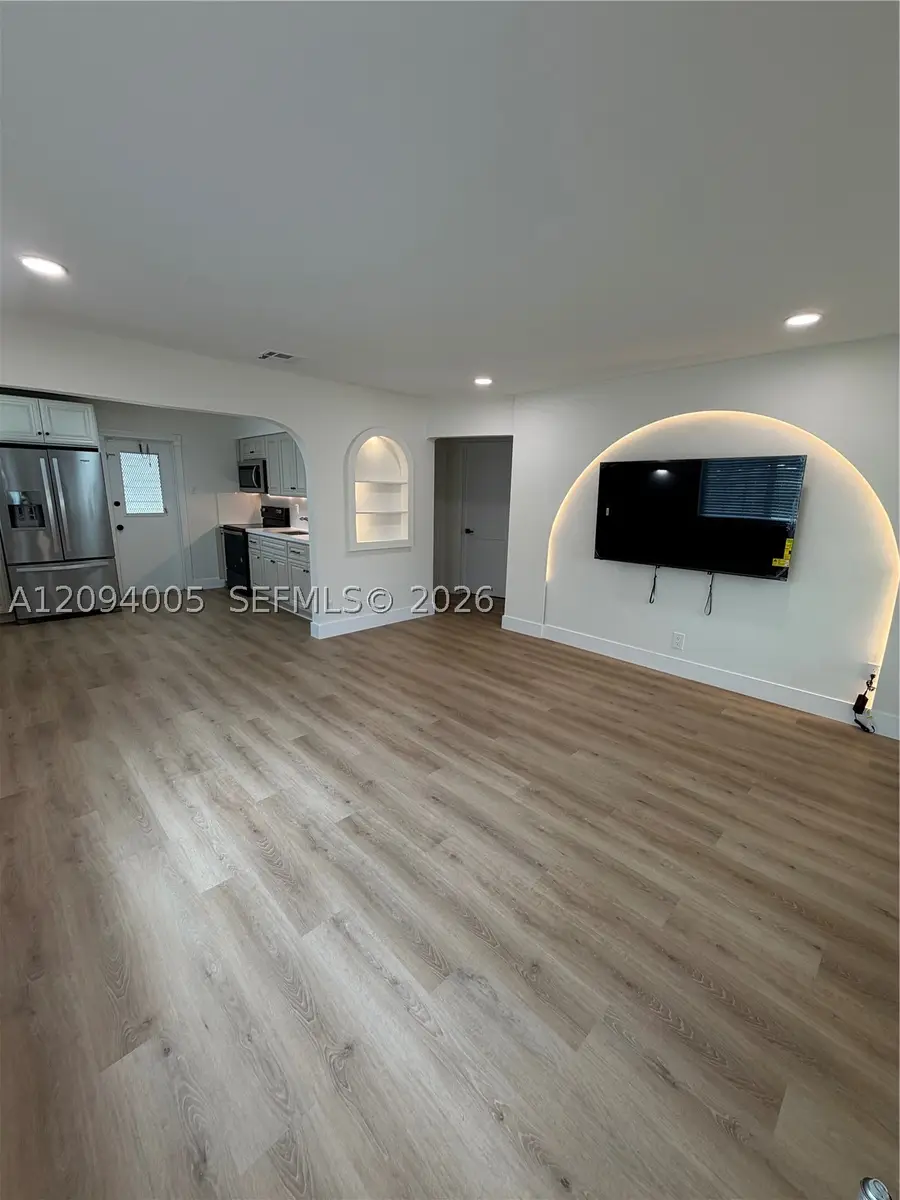 708 SW 7th Ave, Hallandale Beach, FL 33009 - #3