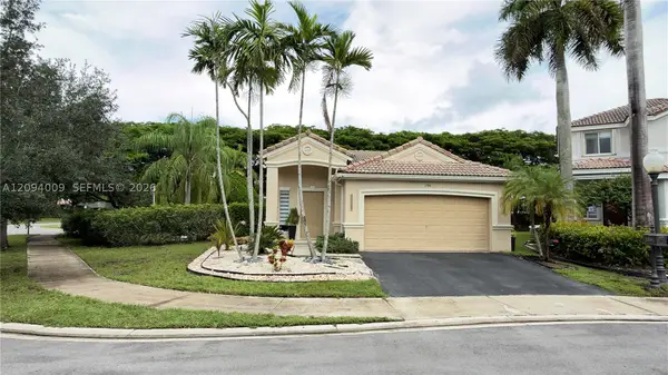 1596 Canary Island Dr, Weston, FL 33327