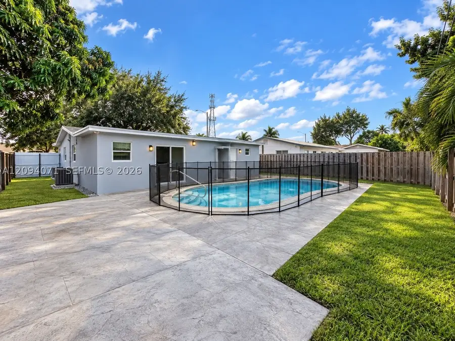 6831 Sheridan St, Hollywood, FL 33024 - #2