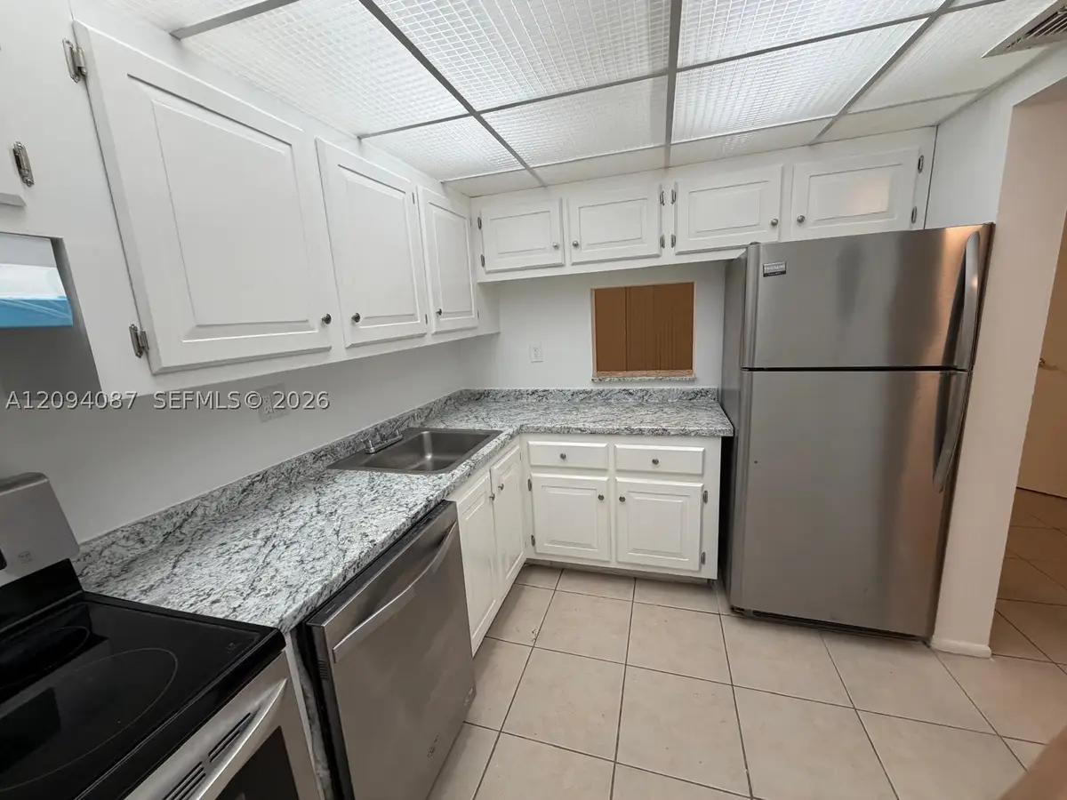 7825 Fairview Dr #202, Tamarac, FL 33321 - #1