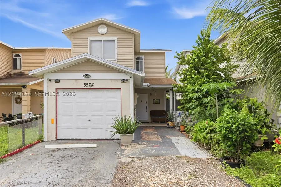 5504 NW 22nd St, Lauderhill, FL 33313 - #2