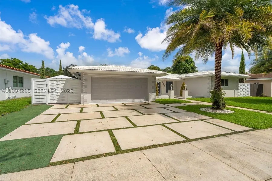 6951 S Miami Lakeway S, Miami Lakes, FL 33014 - #2
