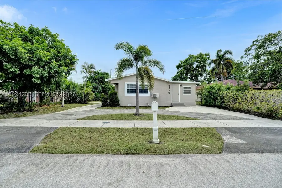 2910 NW 25th St, Fort Lauderdale, FL 33311 - #2