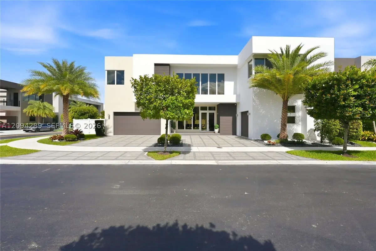 7525 NW 103rd Pl, Doral, FL 33178 - #1