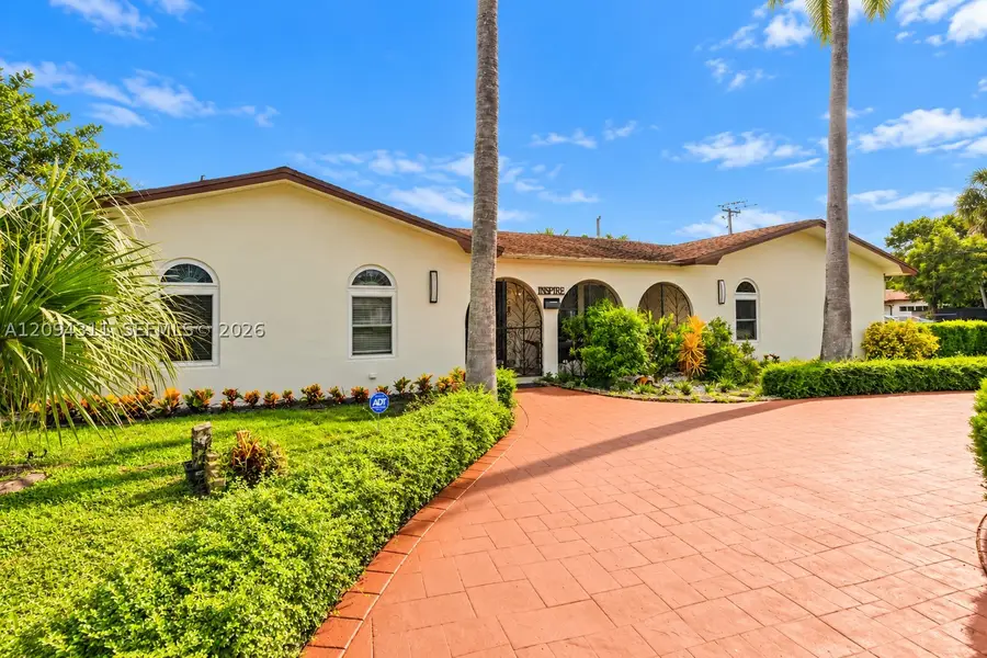 19901 Highland Lakes Blvd, Miami, FL 33179 - #3