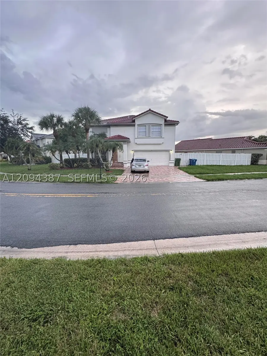 83 Gables Blvd, Weston, FL 33326 - #2