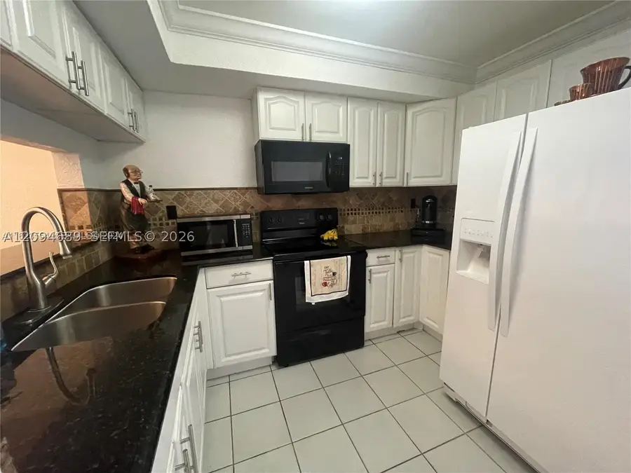 961 W 37th Ter #30, Hialeah, FL 33012 - #3