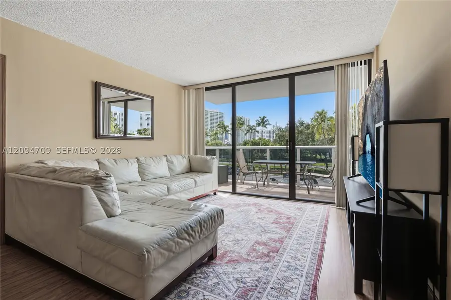 3675 N Country Club Dr #204, Aventura, FL 33180 - #3