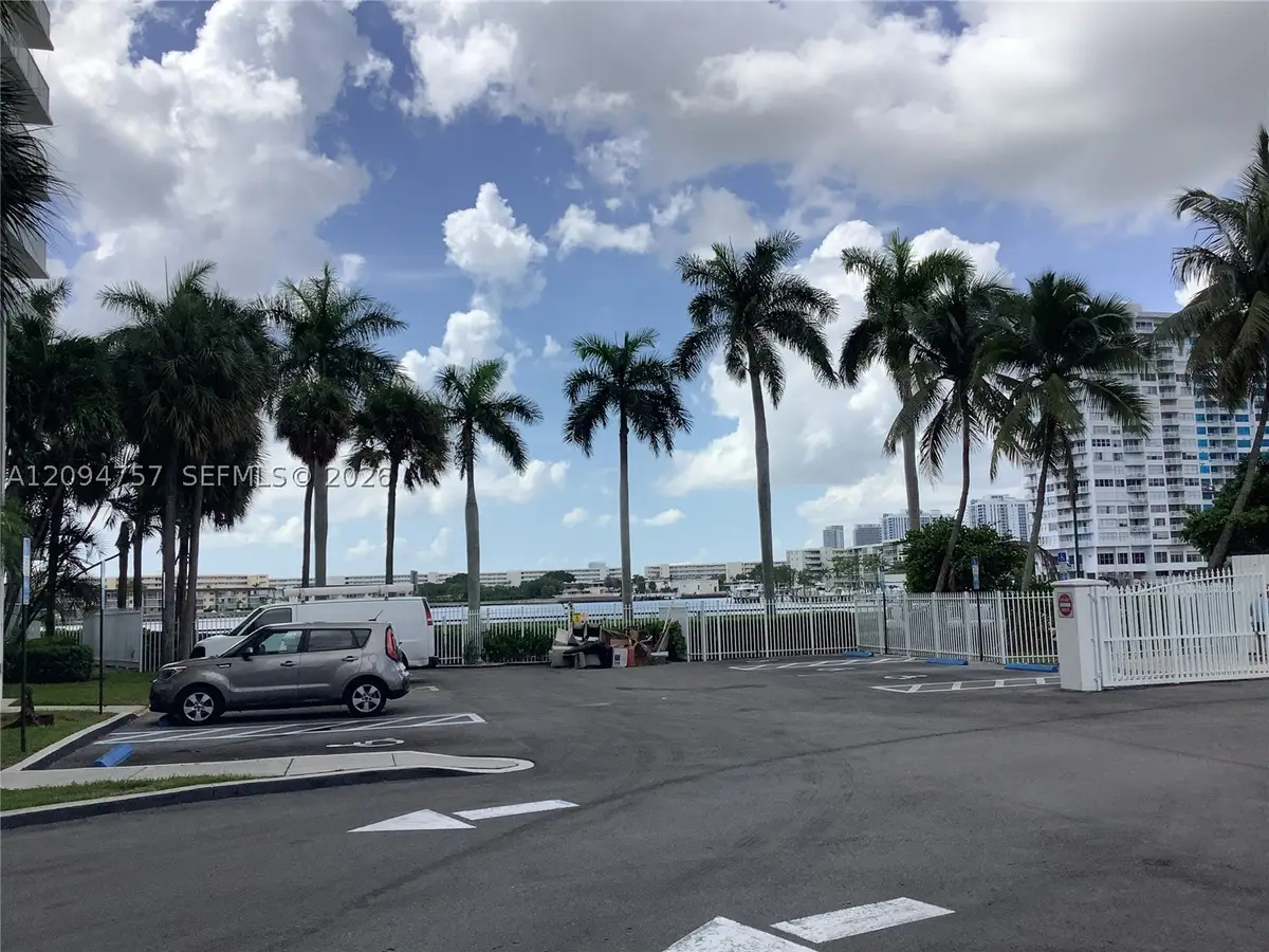 2801 NE 183rd St #111W, Aventura, FL 33160 - #1