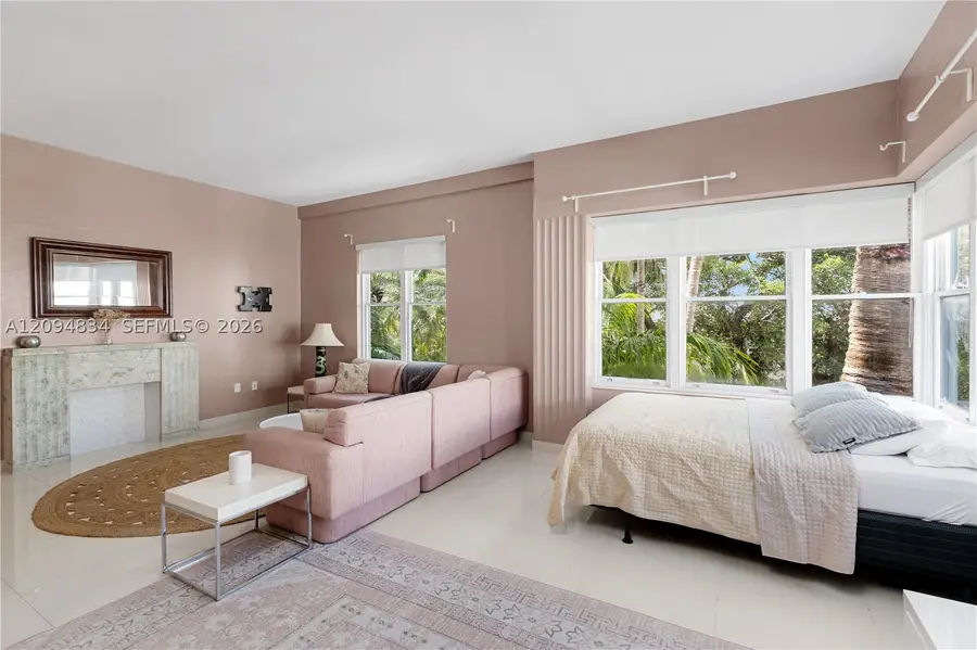 2421 Lake Pancoast Dr #3B, Miami Beach, FL 33140 - #3
