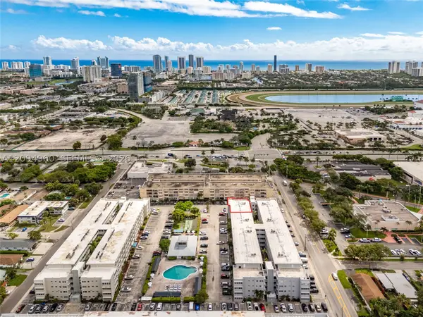 329 SE 3rd St #502P, Hallandale Beach, FL 33009