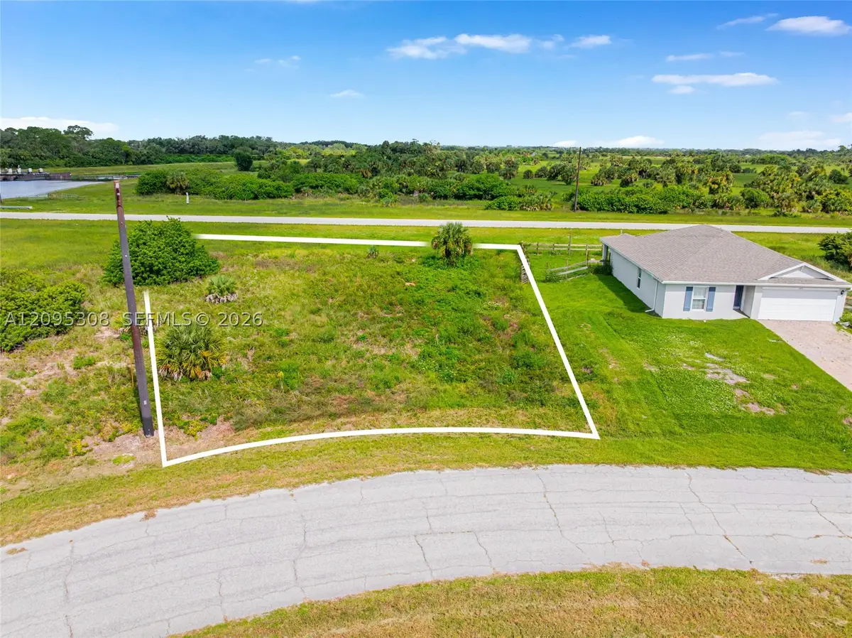 142 Bethlehem Pl, Labelle, FL 33935 - #1