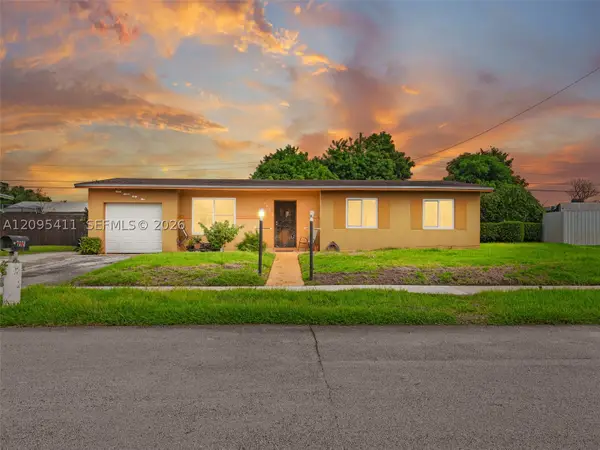 3745 NW 193rd Ter, Miami Gardens, FL 33055