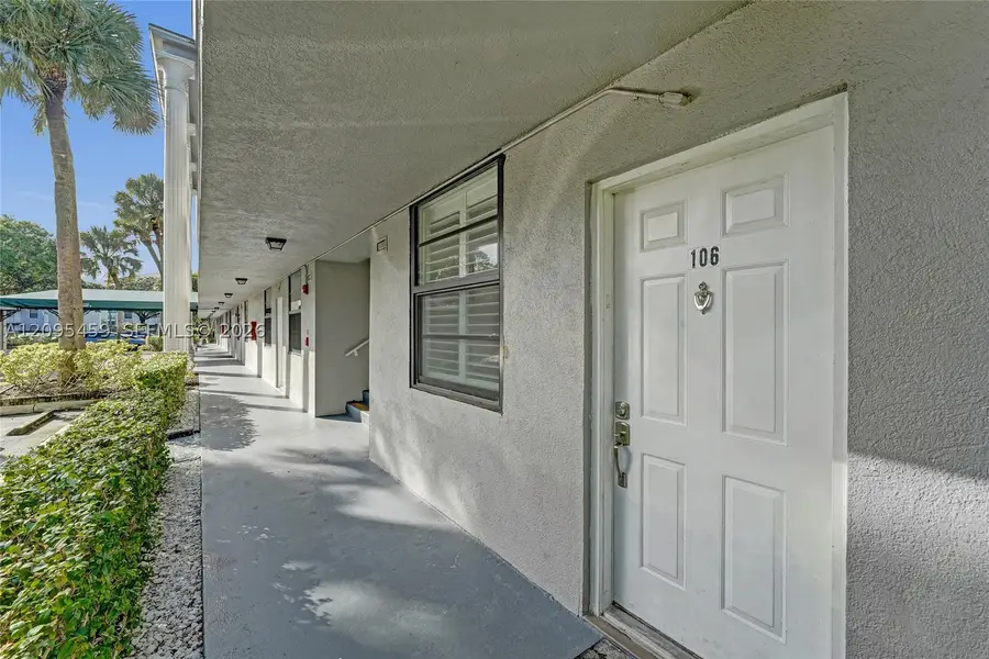 1522 Whitehall Dr #106, Davie, FL 33324 - #3