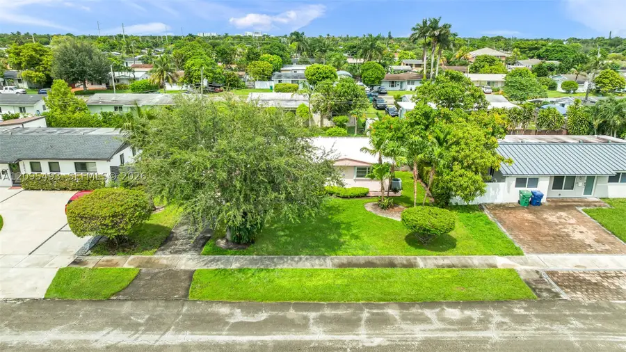 10511 SW 53rd St, Miami, FL 33165 - #2