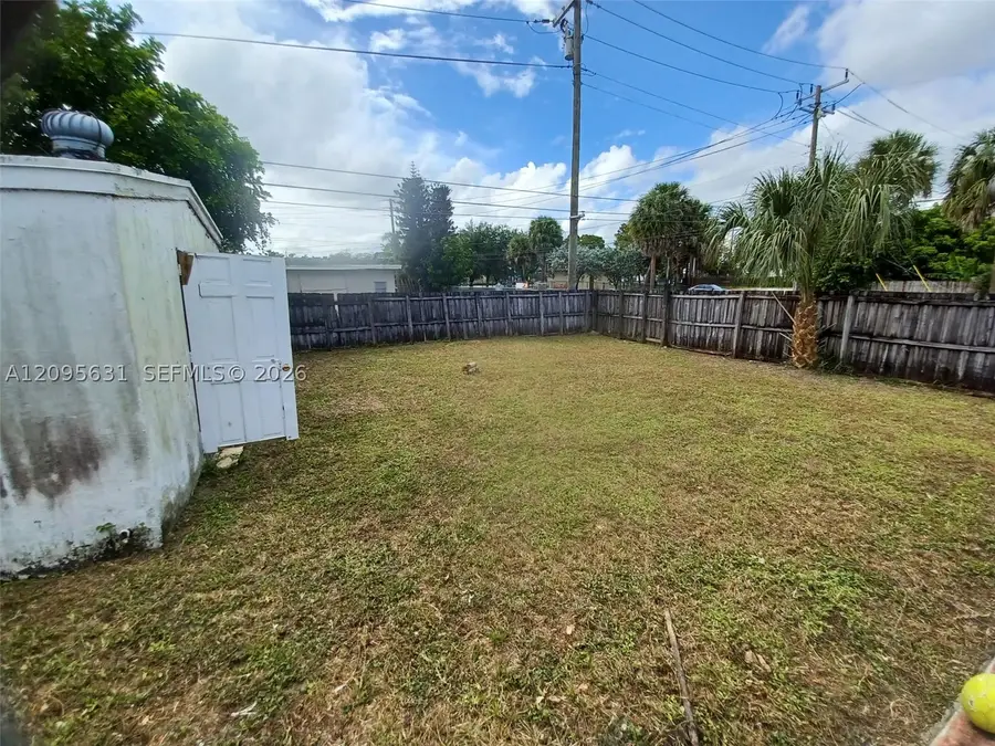 1701 SW 70th Ave, North Lauderdale, FL 33068 - #2