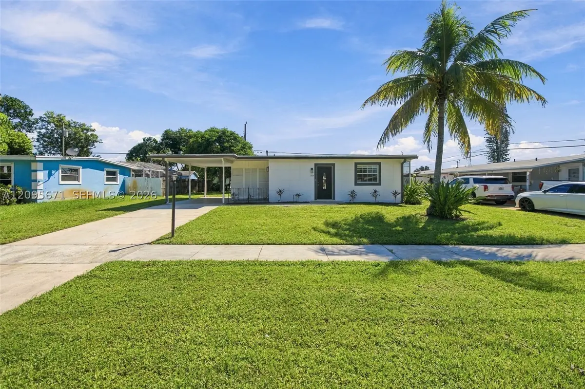 1944 Baythorne Rd, West Palm Beach, FL 33415 - #1