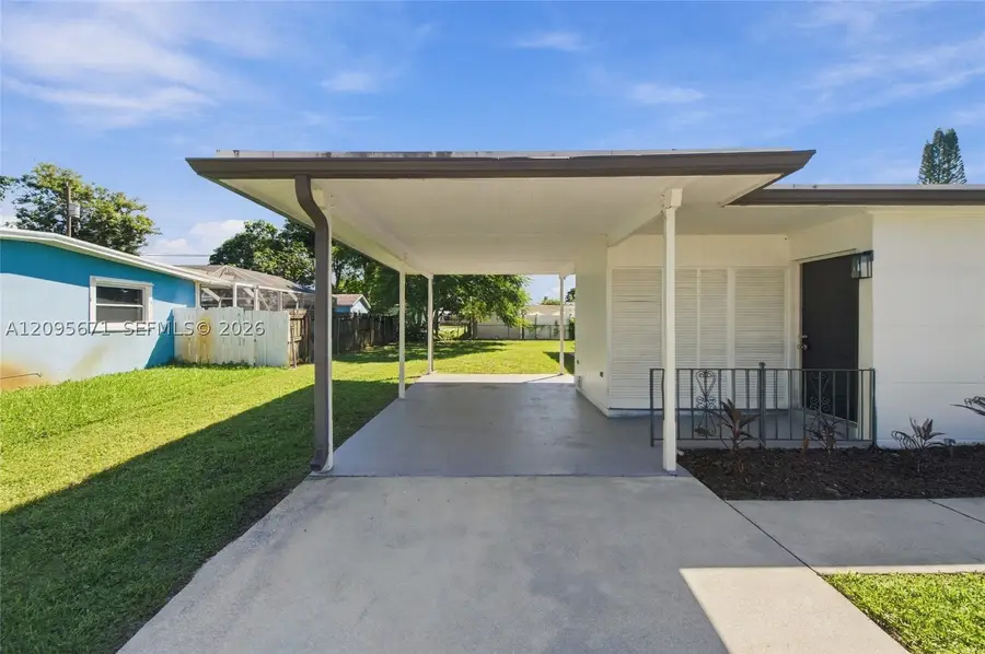 1944 Baythorne Rd, West Palm Beach, FL 33415 - #3