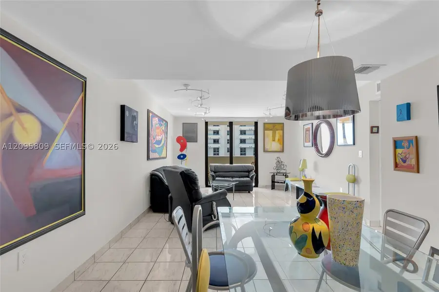 1623 Collins Ave #812, Miami Beach, FL 33139 - #2