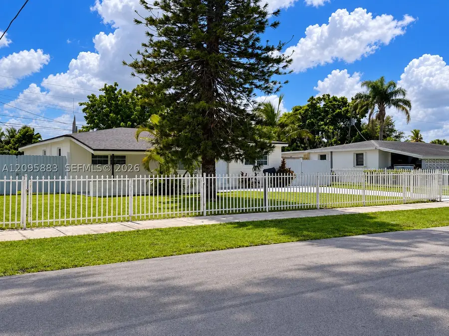 710 NW 176th Ter, Miami Gardens, FL 33169 - #2