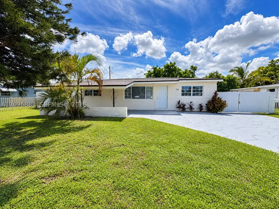 710 NW 176th Ter, Miami Gardens, FL 33169 - #3