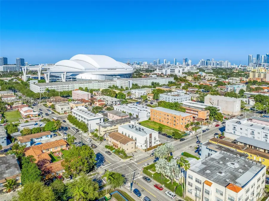 221 NW 16th Ave, Miami, FL 33125 - #3