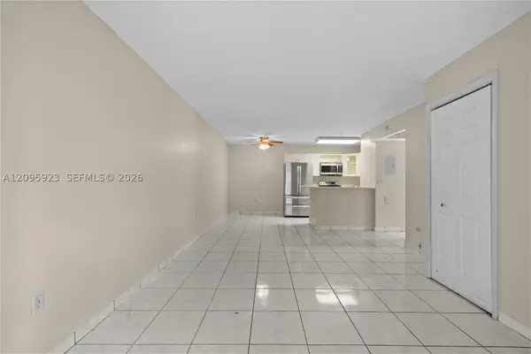 15619 SW 73rd Cir Ter #10-9, Miami, FL 33193