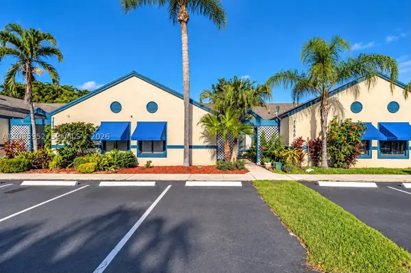7466 NW 34th St, Lauderhill, FL 33319
