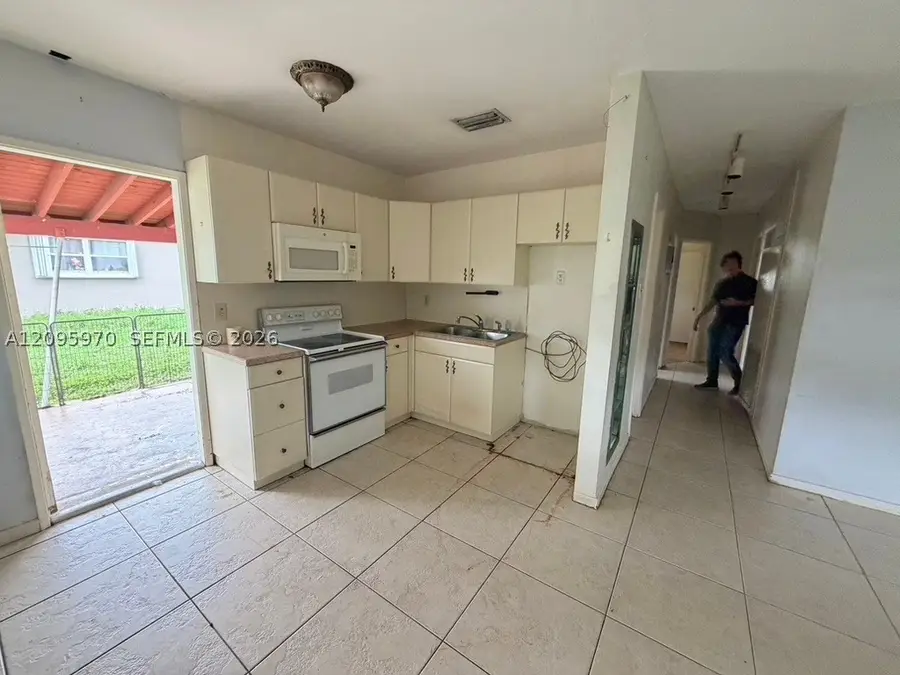 6115 SW 2nd St, Margate, FL 33068 - #3