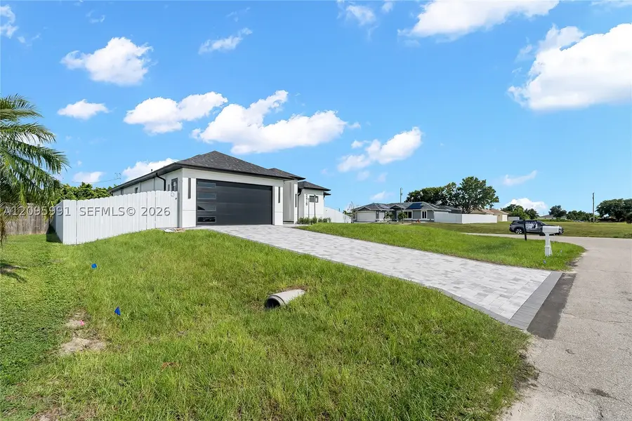 2415 NE 22nd Pl, Cape Coral, FL 33909 - #3