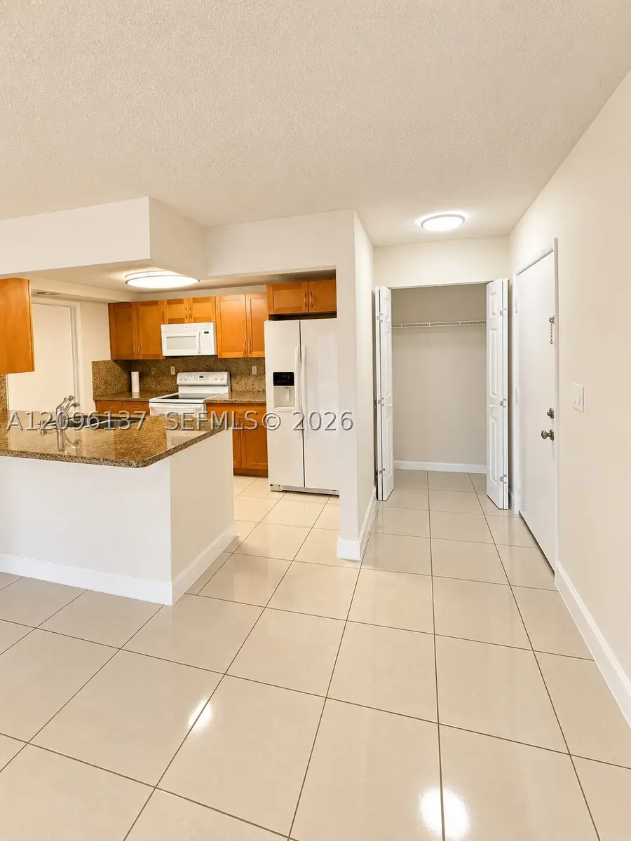 10135 NW 9th St Cir #5-106, Miami, FL 33172 - #3