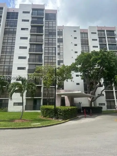 17021 N Bay Rd #521, Sunny Isles Beach, FL 33160 - #1