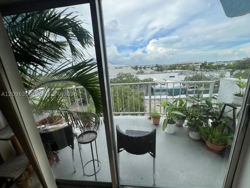 486 NW 165th St Rd #B-603, Miami, FL 33169 - #1