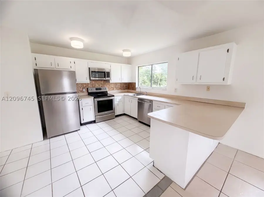 1832 SE Wexford Ct, Port Saint Lucie, FL 34952 - #2
