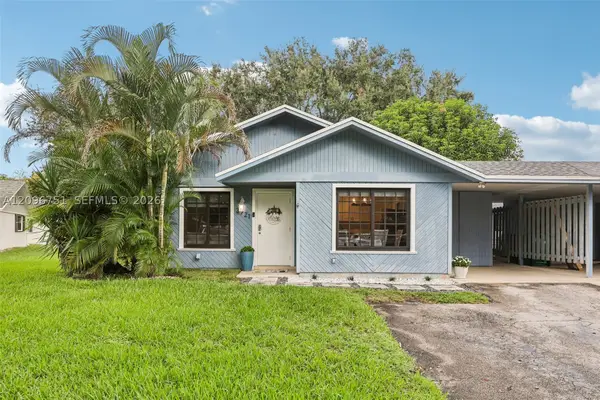 3721 W Valley Green Dr #48, Davie, FL 33328