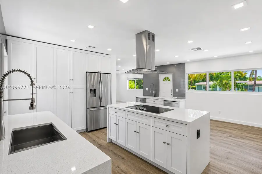 1081 NE 166th St, North Miami Beach, FL 33162 - #3
