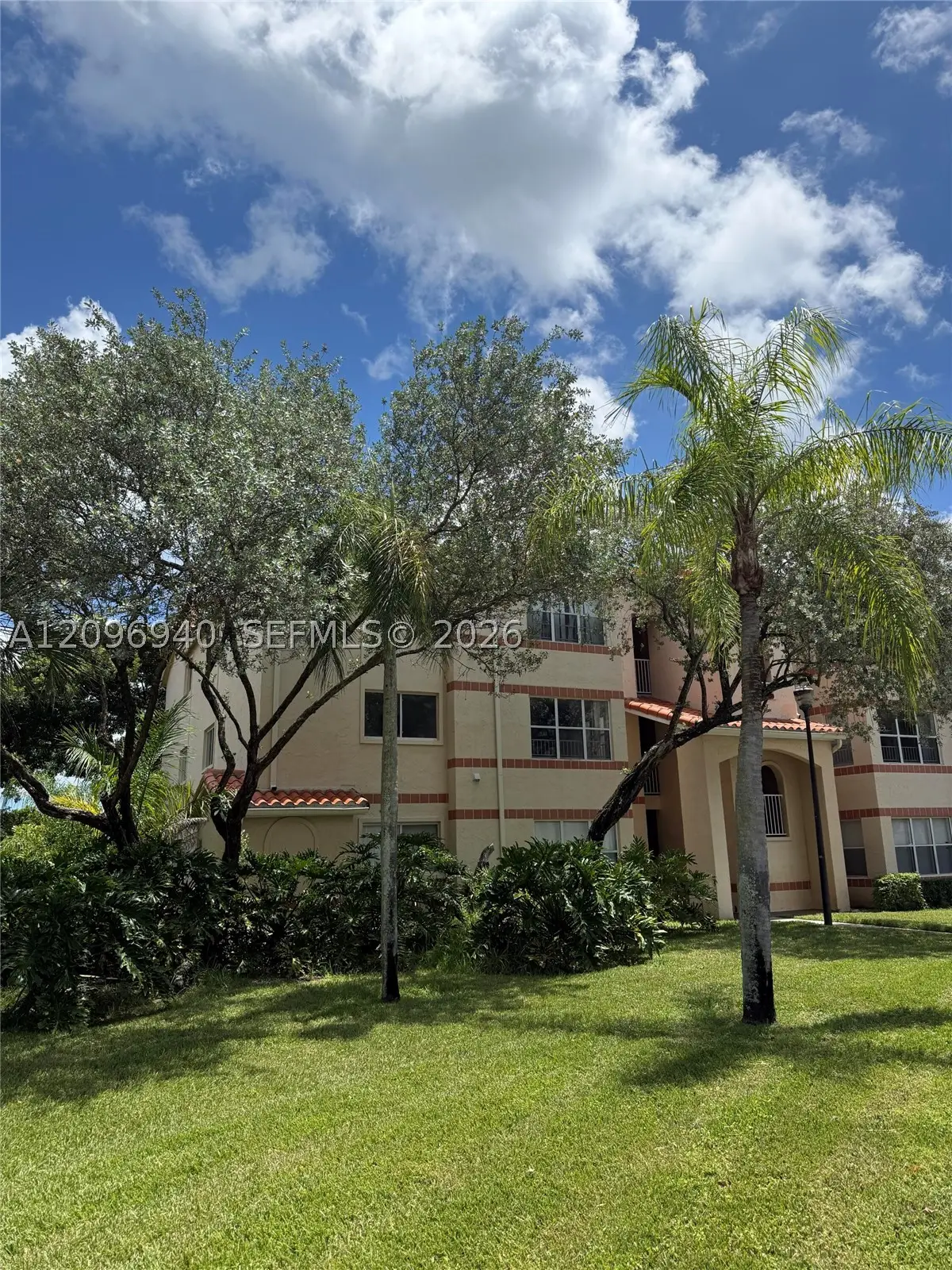 3450 N Pinewalk Dr N #421, Margate, FL 33063 - #1