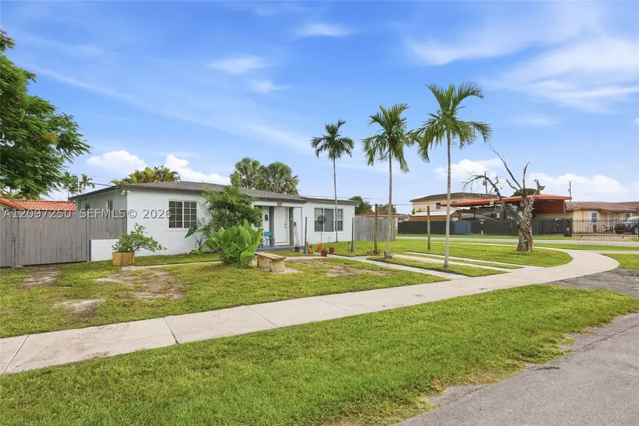 9270 SW 43rd St, Miami, FL 33165 - #2