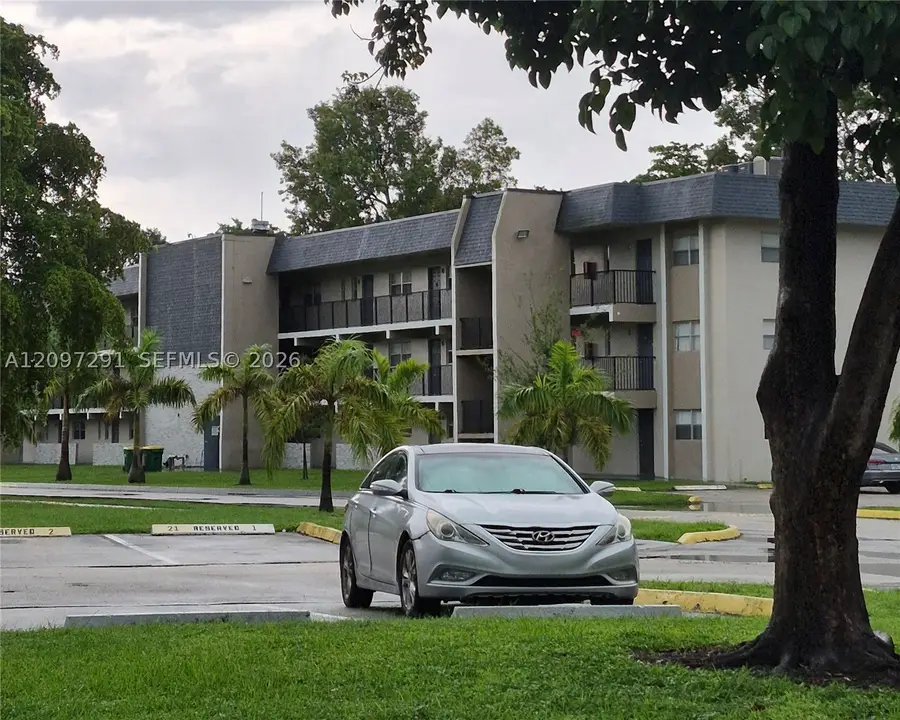 8000 Fairview Dr #107, Tamarac, FL 33321 - #2