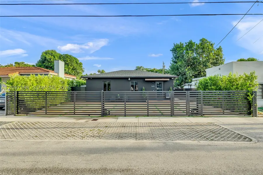 3450 NW 16th St, Miami, FL 33125 - #2