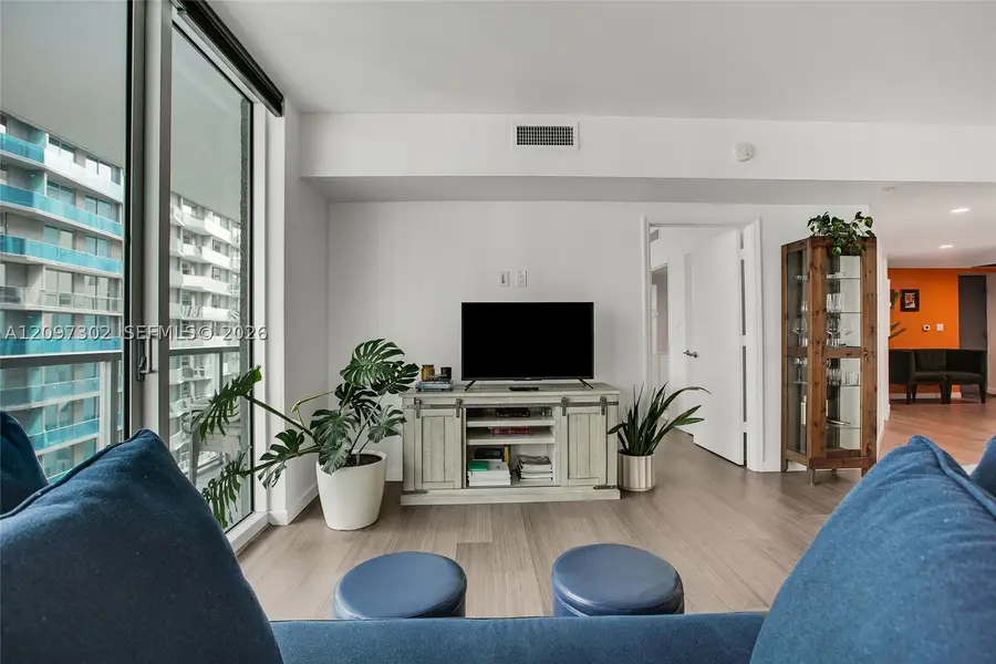 55 SE 6th St #3701, Miami, FL 33131 - #2
