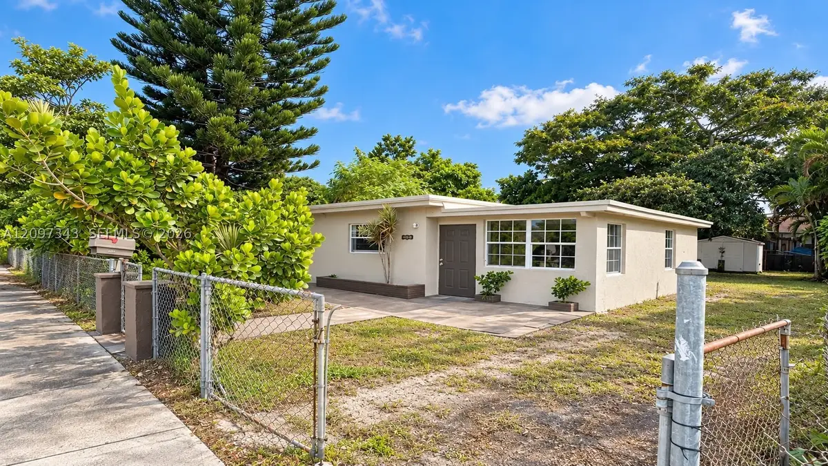 6308 Washington St, Hollywood, FL 33023 - #1