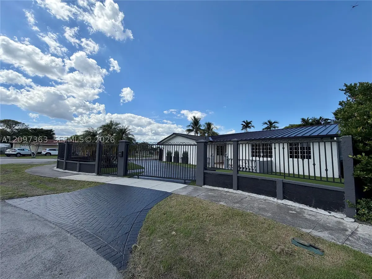 9481 SW 10th St, Miami, FL 33174 - #1