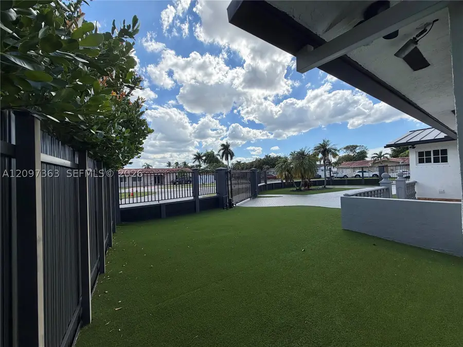 9481 SW 10th St, Miami, FL 33174 - #2