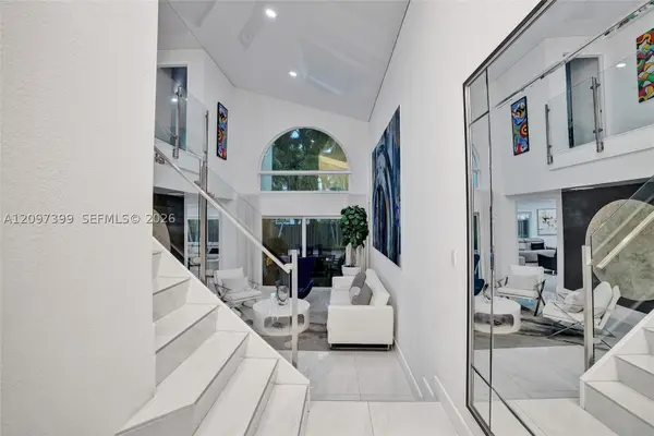 11366 NW 52nd St, Doral, FL 33178